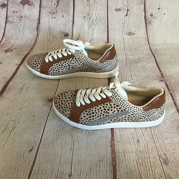 TORRID | Faux Leather Sneaker (WW) | Size 11W - Picture 5 of 9